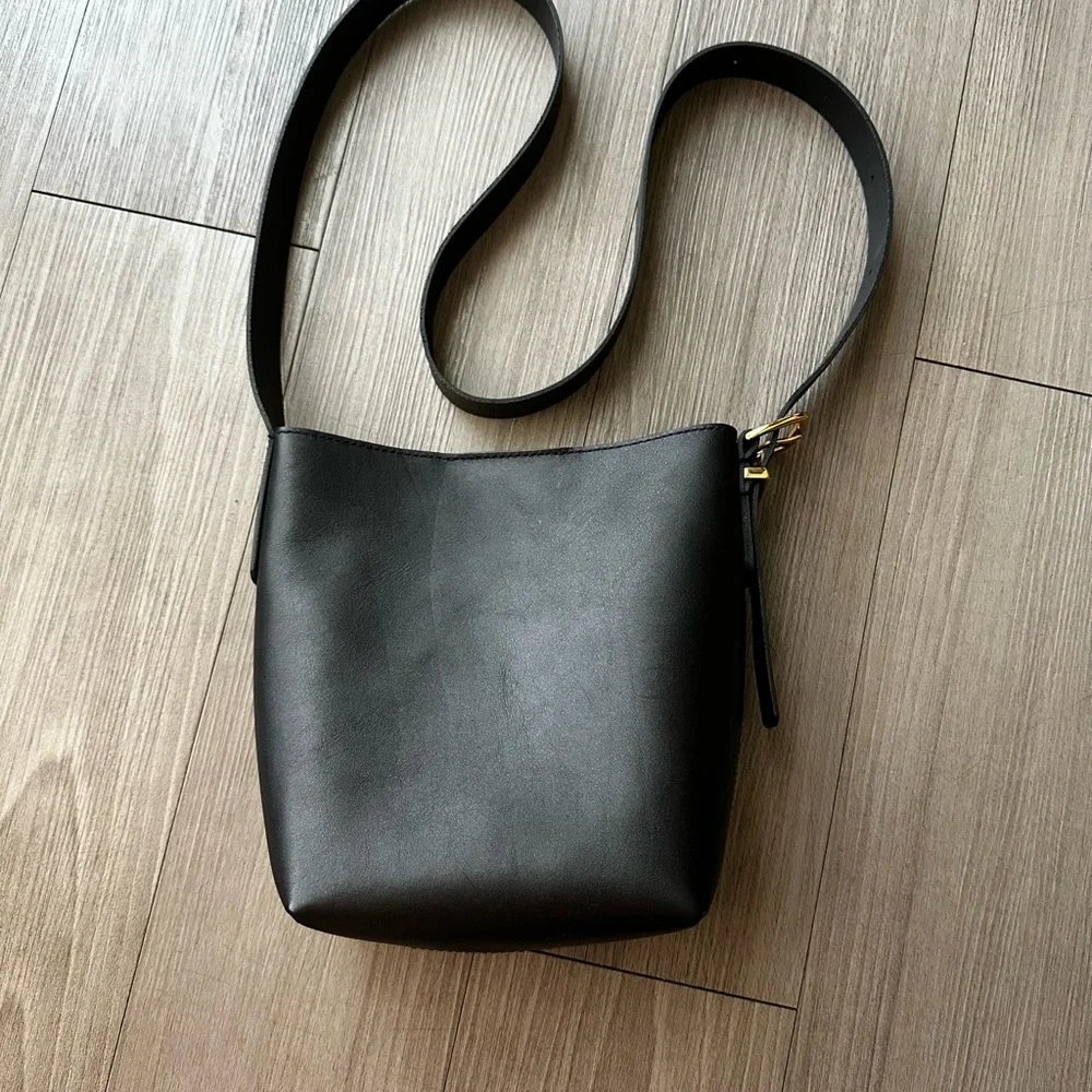 Madewell The Essential Mini Bucket Tote - Picture 6 of 7